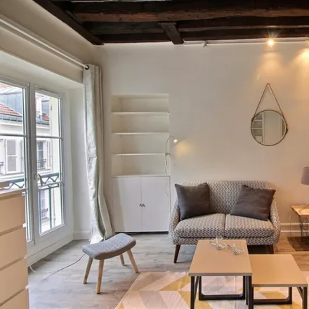 Image 6 - 28 Rue Godot de Mauroy, 75009 Paris, France - Apartment for rent