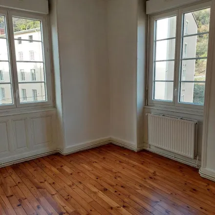 Rent this 3 bed apartment on 12 Rue Jacquard in 38200 Vienne, France