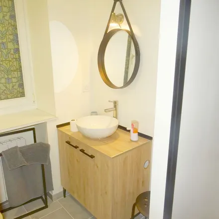Rent this 2 bed apartment on Place Pasteur in Rue du Gué, 89270 Arcy-sur-Cure