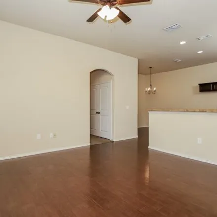 Image 4 - 724 Creekside Circle, New Braunfels, TX 78130, USA - House for rent