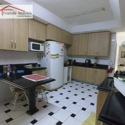 Buy this 4 bed apartment on Rua Coronel Mário Quintanilha in Centro, Cabo Frio - RJ