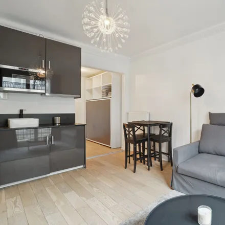 Image 3 - 14 Rue Troyon, 75017 Paris, France - Apartment for rent