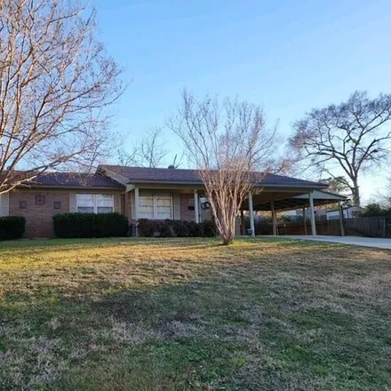 Image 1 - 172 Woodside Drive, Palestine, TX 75803, USA - House for sale