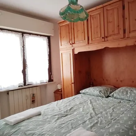 Rent this 2 bed apartment on 32040 Vinigo BL