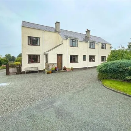 Buy this 4 bed house on unnamed road in Brynsiencyn, LL61 6SZ