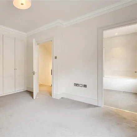 Image 3 - 10 Thistle Grove, London, SW7 3RG, United Kingdom - House for rent