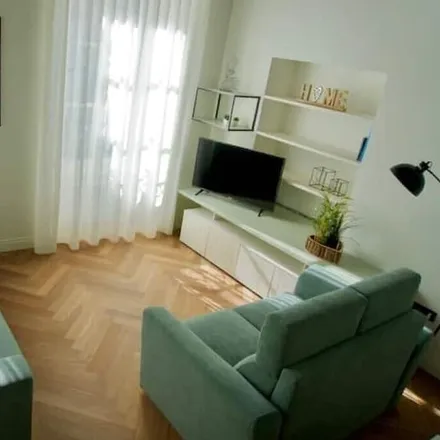 Image 8 - Trieste (ang. via 29 Novembre), Viale Trieste, 09123 Cagliari CA, Italy - Apartment for rent