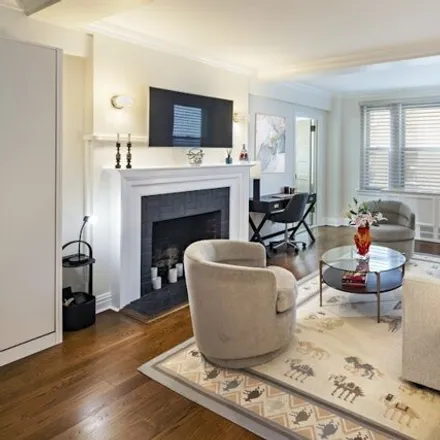 Image 1 - 215 East 73rd Street, New York, NY 10021, USA - Apartment for sale