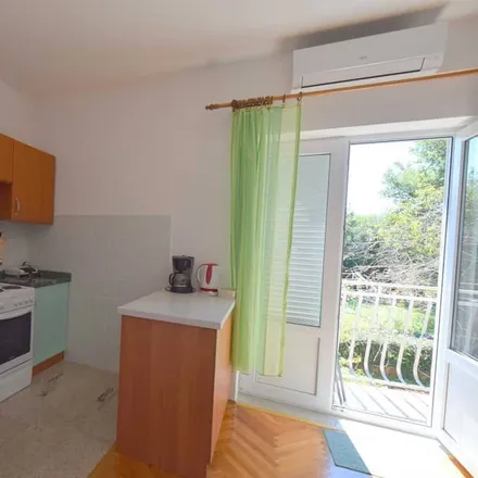 Image 4 - 51512 Njivice, Croatia - Apartment for rent