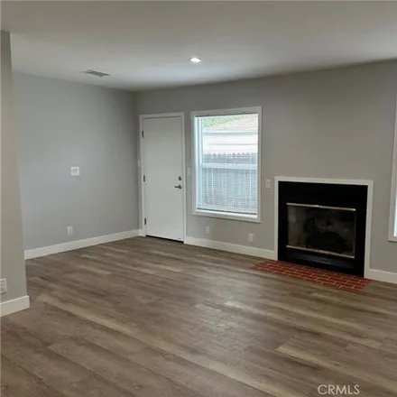 Image 3 - 9934 Obeck Avenue, Los Angeles, CA 91331, USA - House for rent