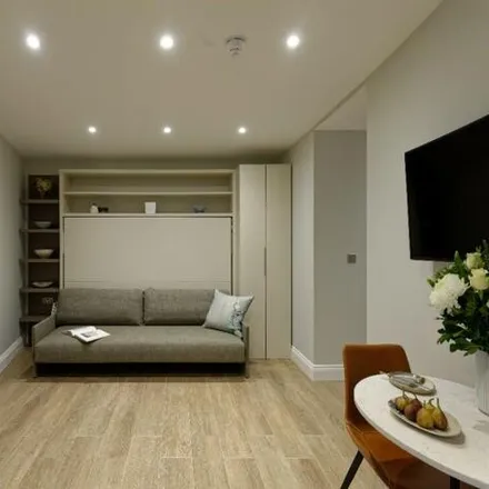 Rent this studio apartment on 42-43 Emperor's Gate in London, SW7 4HJ