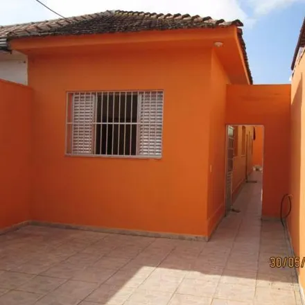 Rent this 2 bed house on Rua Mário Tashiro in Boqueirão, Praia Grande - SP