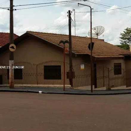Buy this 3 bed house on Avenida Reginalda Leão in Palmital, Palmital - SP