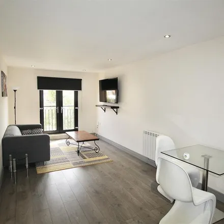 Image 2 - Fletton Court, Old Brickyard, Carlton, NG3 6PD, United Kingdom - Apartment for rent