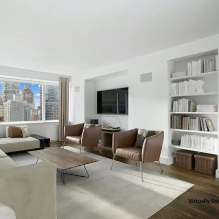 Image 4 - St. Tropez, East 63rd Street, New York, NY 10021, USA - Condo for sale