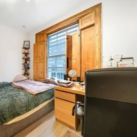 Image 3 - 87 Caledonian Road, London, N1 9DN, United Kingdom - Apartment for sale
