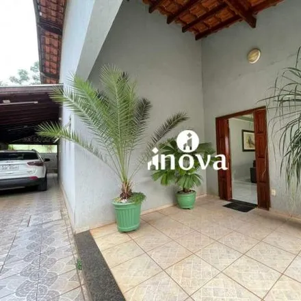 Buy this 4 bed house on Rua Luiz Soares in Vila Olímpica, Uberaba - MG
