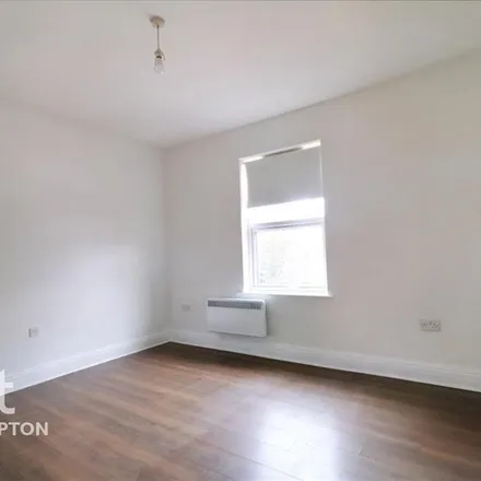 Image 4 - Goldthorn Hill Road, Goldthorn Park, WV2 3HR, United Kingdom - Apartment for rent