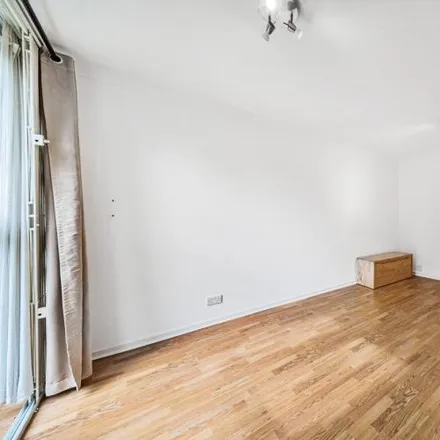 Rent this 1 bed apartment on Carfax Place in London, SW4 7BE