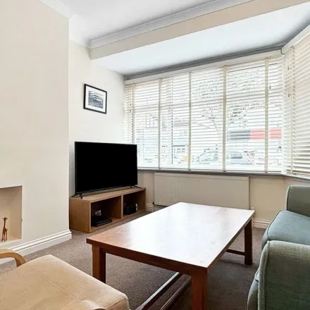 Image 8 - Westwood Lane, London, DA16 2HT, United Kingdom - Apartment for rent