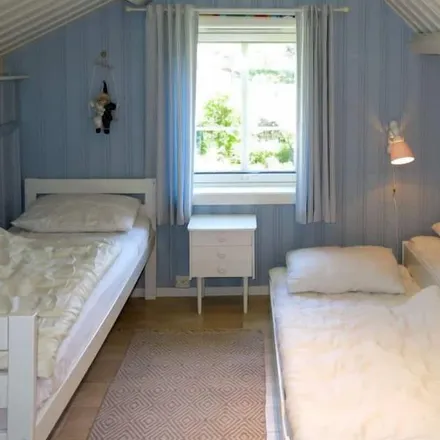 Rent this 2 bed house on Frelserens kirke in Kirkegaten, 4550 Farsund