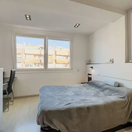 Image 8 - Avinguda Meridiana, 275, 08027 Barcelona, Spain - Apartment for rent