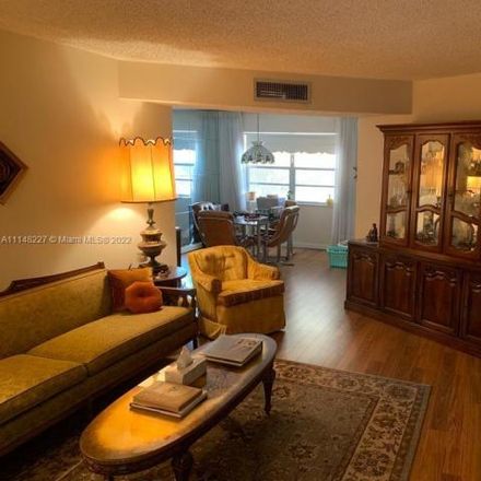 Rent this 2 bed condo on Park Lakes Elementary School in Northwest 40th Street, Lauderdale Lakes