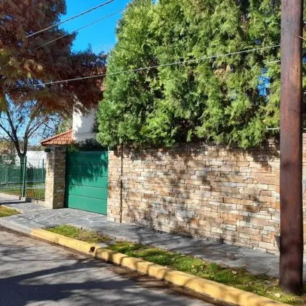 Buy this studio house on Carlos Pellegrini 412 in Adrogué, Argentina