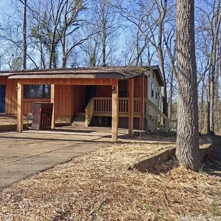 Buy this 3 bed house on 30 Skyline Drive in Cherokee Village, AR 72529