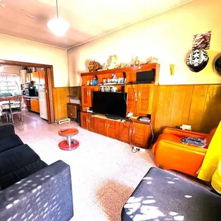 Buy this 2 bed house on Pedro Elustondo 4157 in Quilmes Oeste, Quilmes