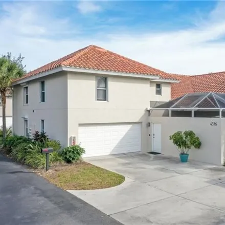 Buy this 3 bed condo on 4244 Court Way in Four Seasons, Collier County