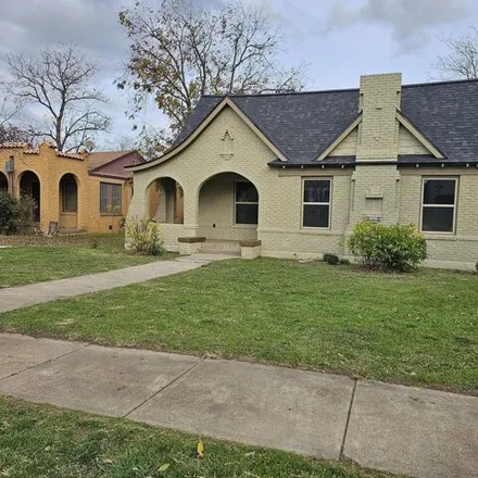 Buy this 2 bed house on 2474 Vincent Street in Brownwood, TX 76801