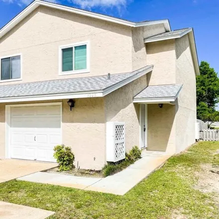 Rent this 2 bed house on 5272 Kennsington Place in Chanticleer, Escambia County