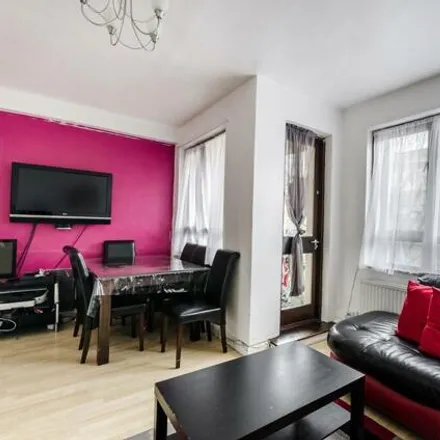 Buy this 2 bed apartment on Sandfield in Loxham Street, London
