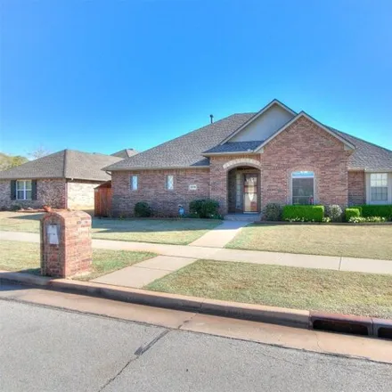 Image 2 - North Grove Avenue, Oklahoma City, OK 73142, USA - House for sale