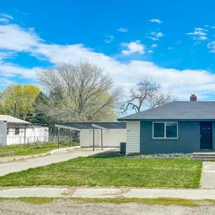 Buy this 2 bed house on 499 South Irby Street in Kennewick, WA 99336
