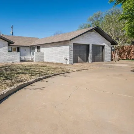 Buy this 3 bed house on 7041 Dreyfuss Road in Amarillo, TX 79106