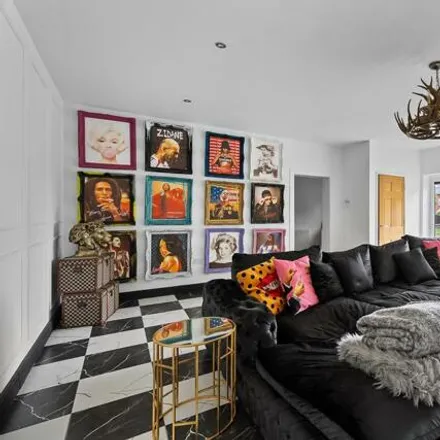 Image 4 - Hampstead Drive, Cheshire East, CW2 5GT, United Kingdom - House for sale