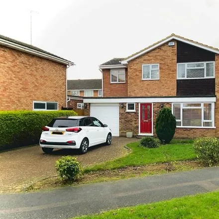 Buy this 4 bed house on Temple Close in Bletchley, MK3 7RG
