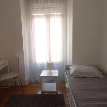 Rent this 5 bed room on Rua Sebastião Saraiva Lima 66 in 1170-347 Lisbon, Portugal