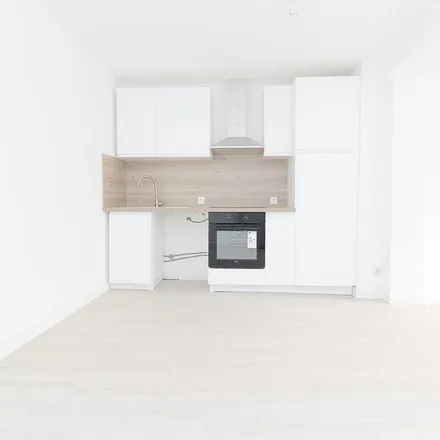 Rent this 3 bed apartment on 1 Place de Trèves in 54500 Vandœuvre-lès-Nancy, France