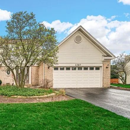 Image 3 - 1297 Crystal Shore Drive, Carol Stream, IL 60188, USA - House for sale