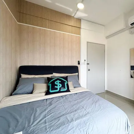 Rent this 1 bed apartment on Jalan Kenanga 1/6 in Salak Perdana Business Park, 43900 Sepang