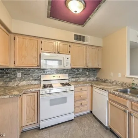 Image 8 - 3408 East Quail Avenue, Paradise, NV 89120, USA - Condo for sale