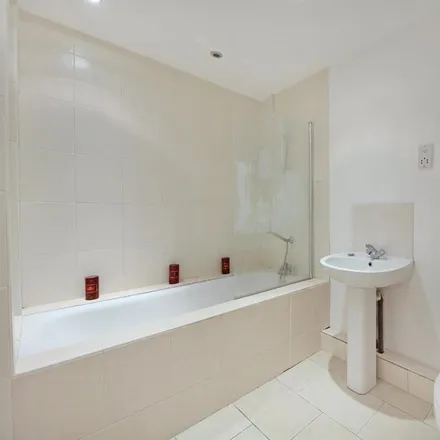 Image 3 - Willow Road, London, W5 4PD, United Kingdom - Apartment for rent