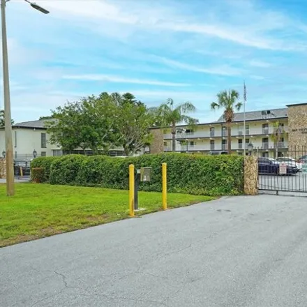 Buy this 2 bed condo on 6100 12th St S Apt 220 in Saint Petersburg, Florida