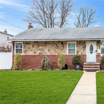 Buy this 3 bed house on 2745 Preston Place in North Bellmore, NY 11710