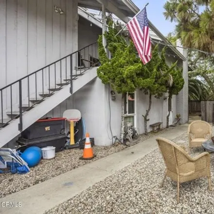 Image 2 - 901 Oyster Street, Pierpont Bay, Ventura, CA 93001, USA - House for sale
