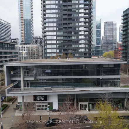 Image 5 - 15 Fort York Boulevard, Old Toronto, ON M5V 3Y7, Canada - Apartment for rent