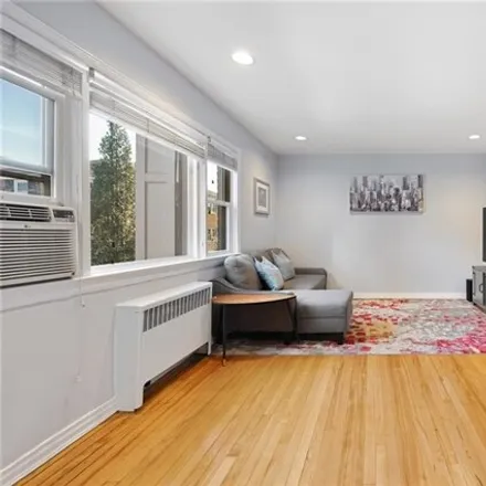 Image 4 - 1825 Palmer Avenue, Village of Larchmont, NY 10538, USA - Apartment for sale